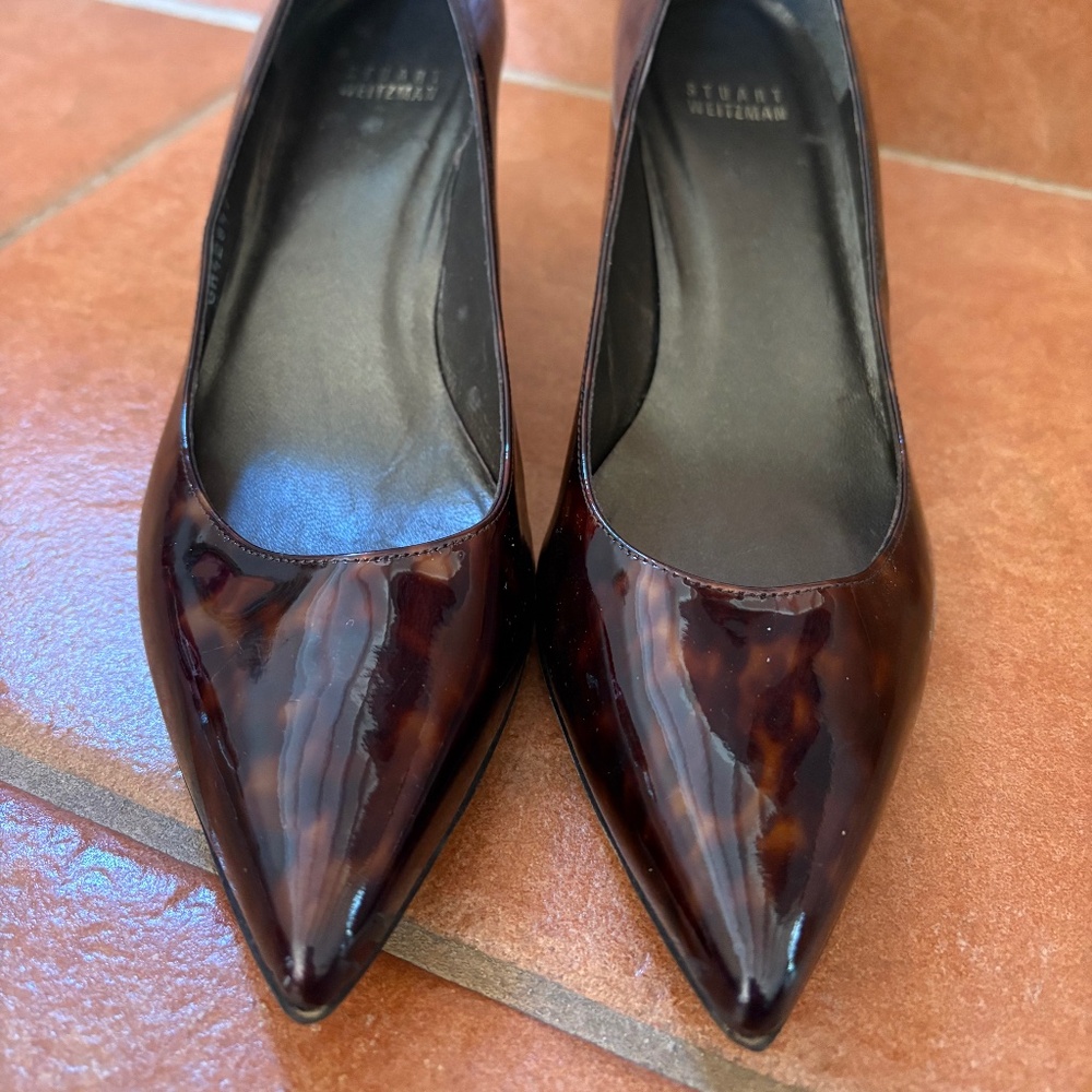 Stuart Weitzman Tortoiseshell Patent Leather Pointed-Toe Kitten Heels Size 8